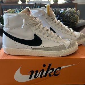 Women’s Nike Blazers Mid 77